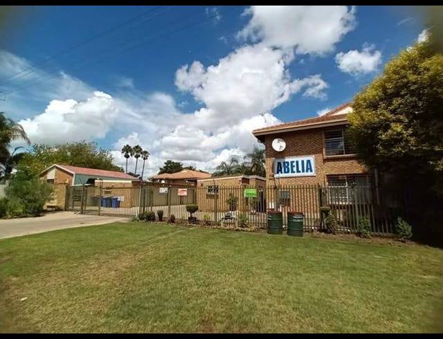 1 BEDROOM APARTMENT FOR SALE IN RIETFONTEIN